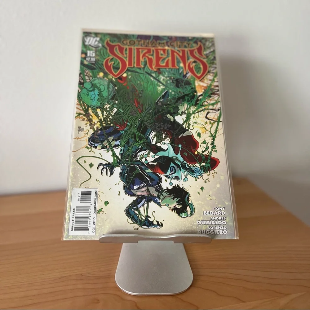NEW Gotham City Sirens #15 (Oct 2010) Comic Book